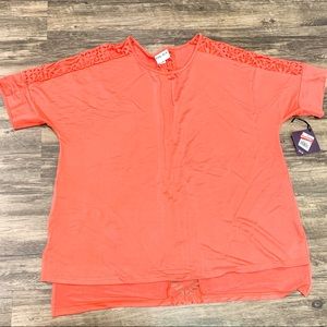 Ava & Viv Coral Blouse